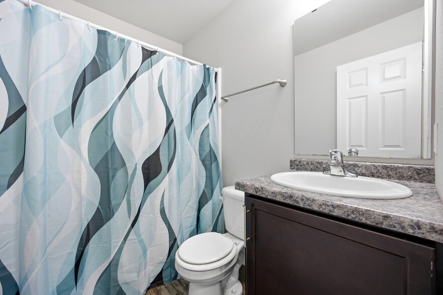 Building Photo - 4304 Estate Dr S