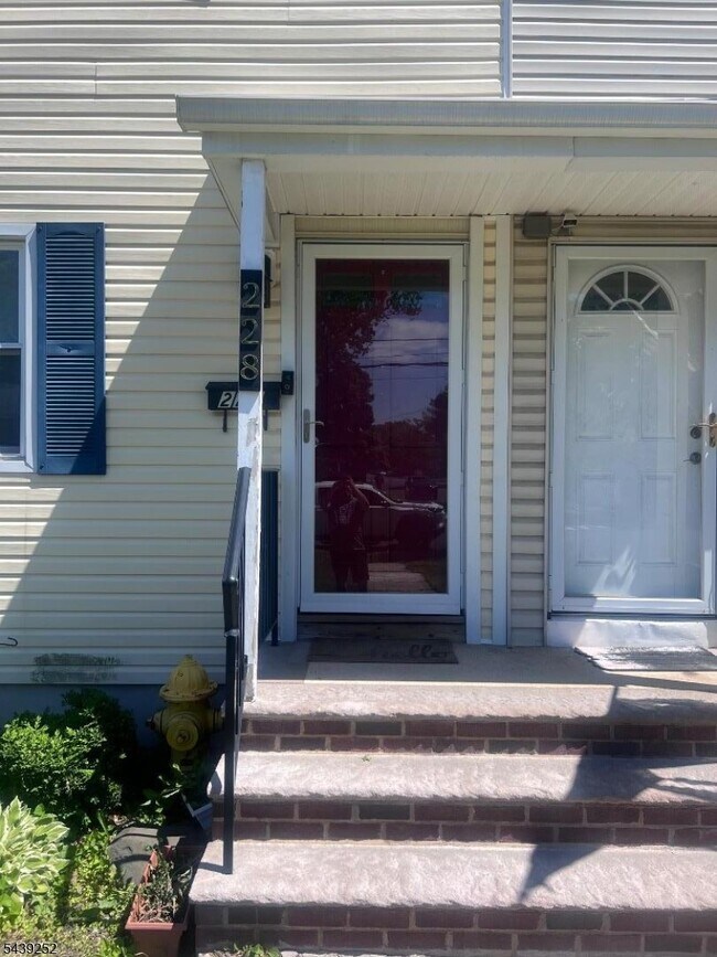 Building Photo - 228 Windsor Ave