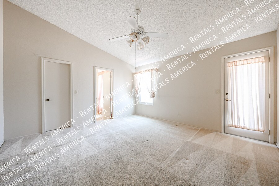 Building Photo - 2720 Leisure World