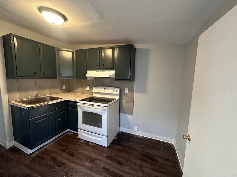 Building Photo - 2028 Haworth St