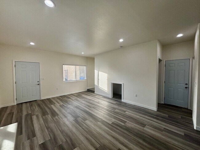 Building Photo - Newly Constructed 3 bed 3 bath ADU Located in City Heights
