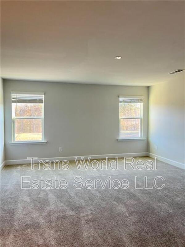 Building Photo - 5689 Wheeler Ridge Rd