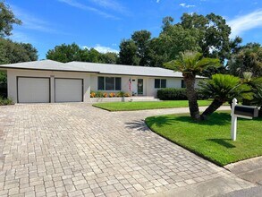 Building Photo - Splendid 3 Bed/2 Bath Home in North Pensacola