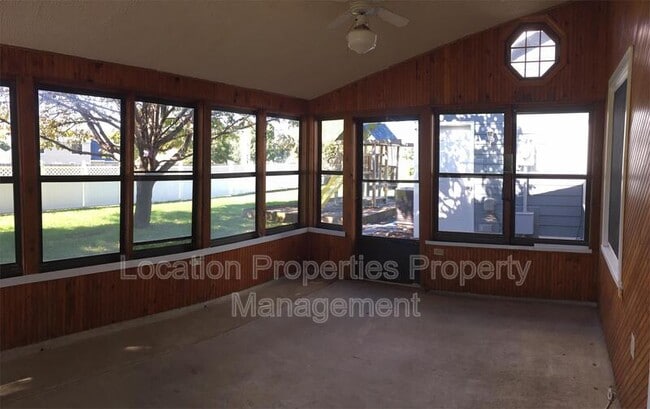 Building Photo - 3824 Stockade Ct