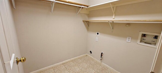 Building Photo - 9006 S Ferndale Pl Dr