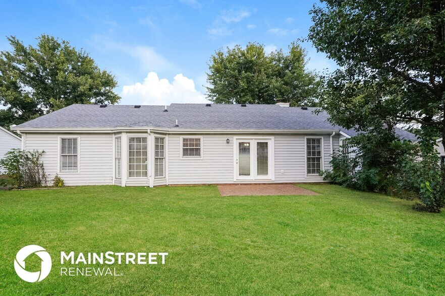 Building Photo - 537 Riverview Dr