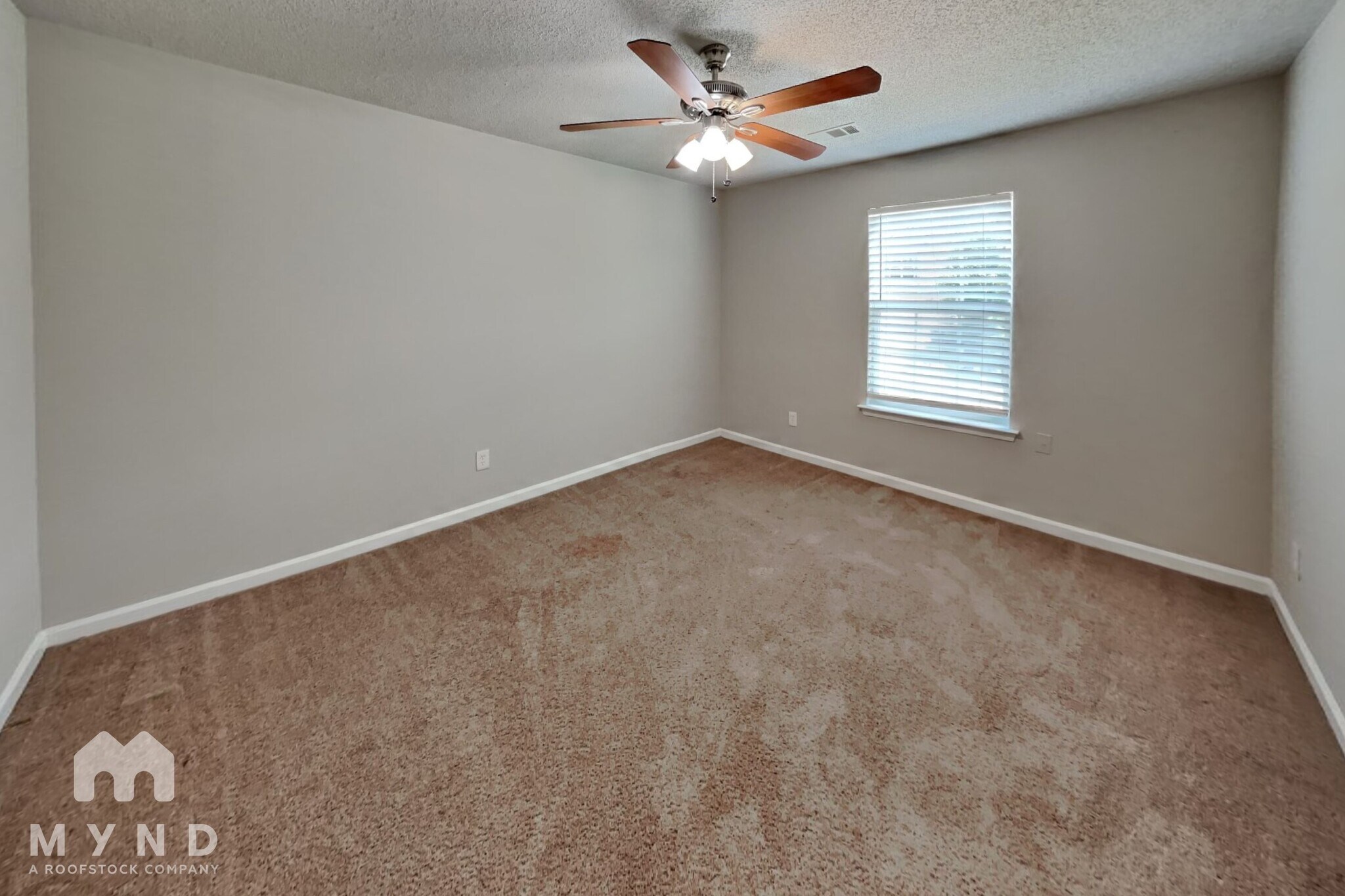 Building Photo - 6132 Hickory Ln Dr