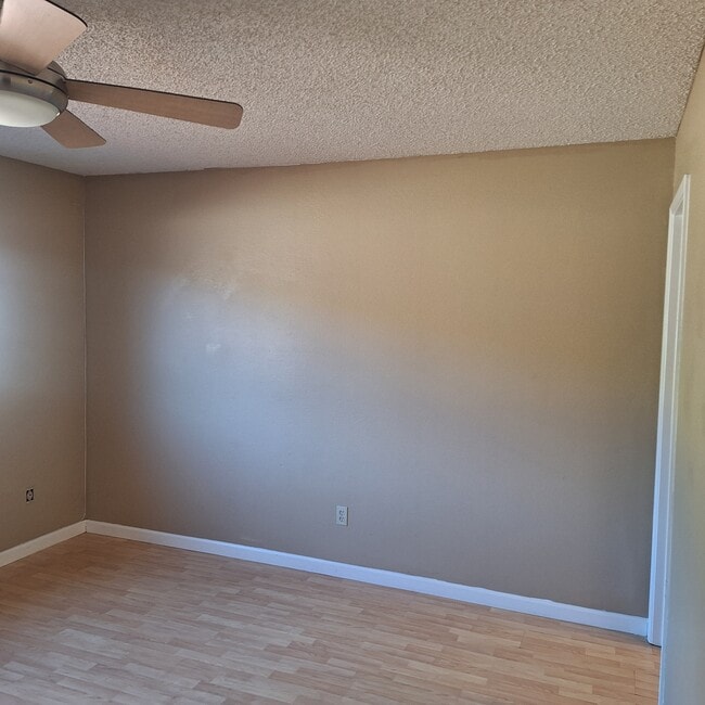Building Photo - 741 Castlewood Ct