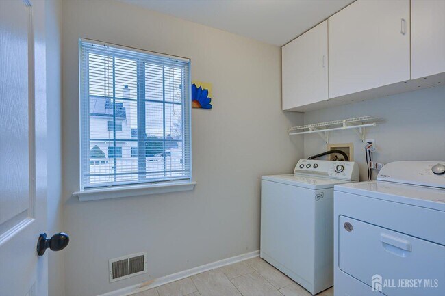 Building Photo - 51 Cherrywood Dr