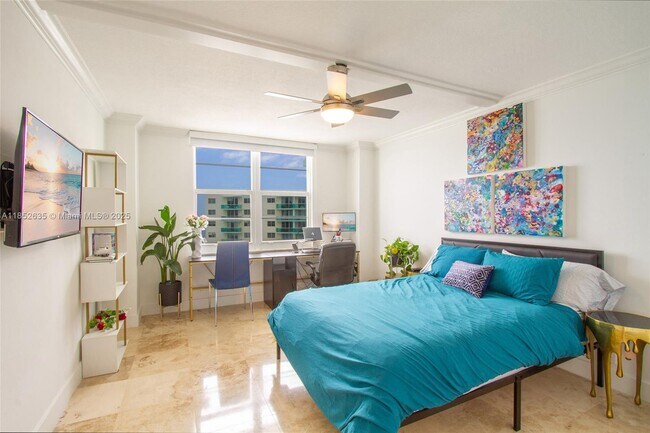 Building Photo - 3725 S Ocean Dr