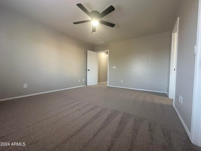 Building Photo - 2488 E Meadow Lark Way