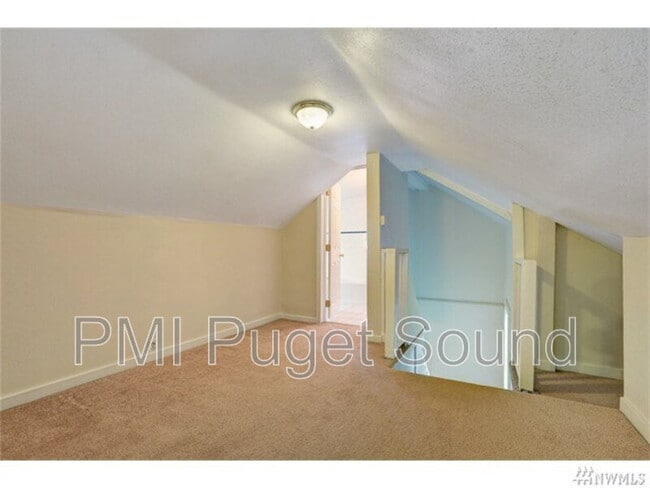 Building Photo - 1108 S Ridgewood Ave