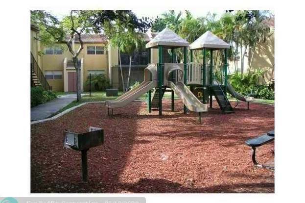 Building Photo - 4455 Treehouse Ln