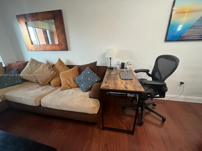 Building Photo - 90 Alton Rd