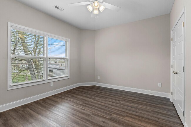 Building Photo - 202 Burch Rd