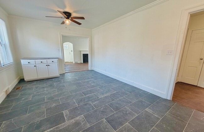 Building Photo - 1304 Rhem St