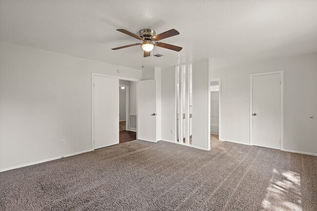 Building Photo - 22307 Red River Dr