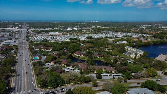 Building Photo - 2673 Sabal Springs Cir