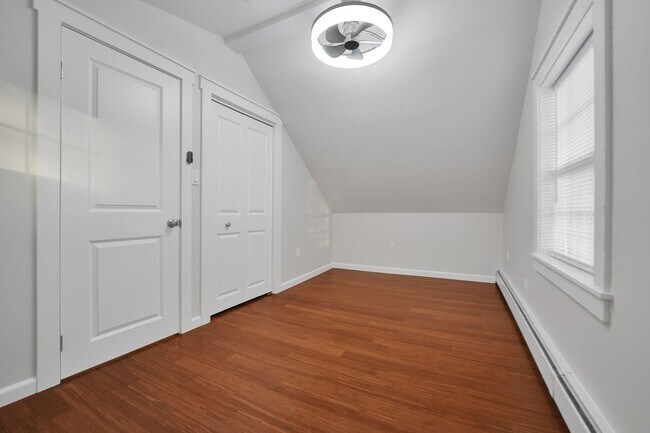 Building Photo - 245 Wareham Rd