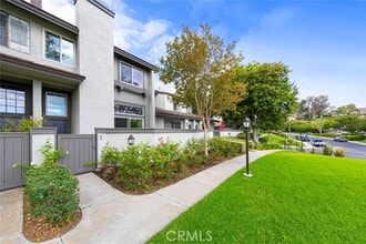 Building Photo - 5 Stardust