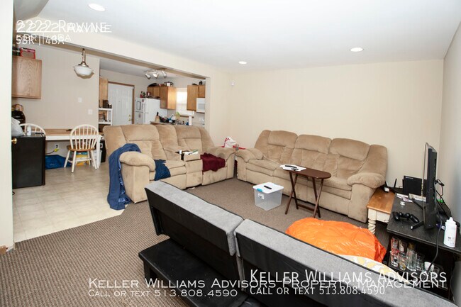Building Photo - 2222 Ravine-