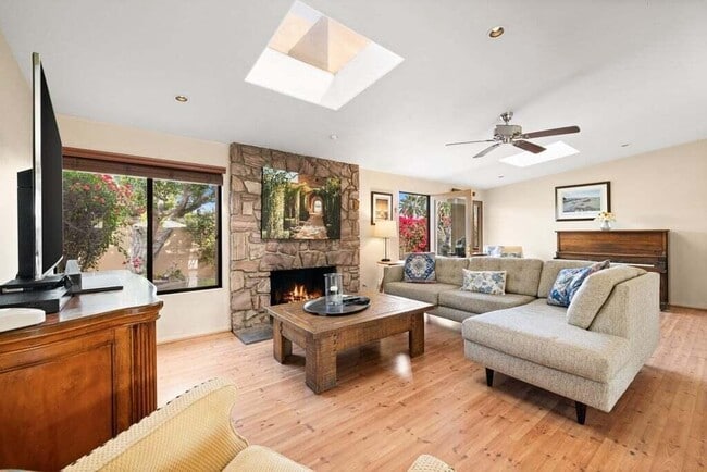 Building Photo - 74681 Peppertree Dr