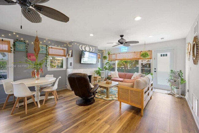 Building Photo - 314 New Hampshire St