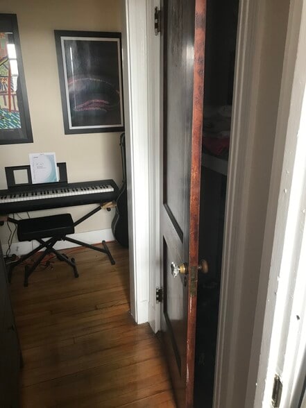 Building Photo - 12 Farrington Ave