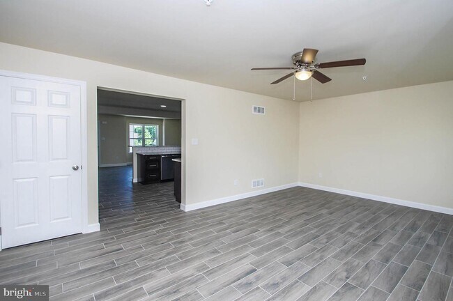 Building Photo - 504 Arietta Ct