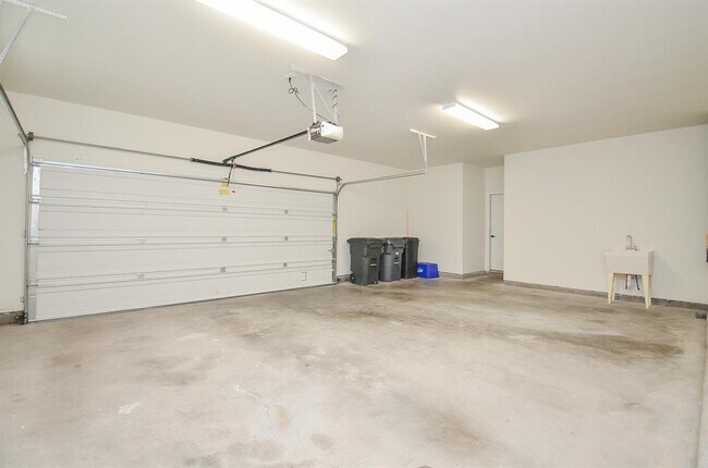 Building Photo - 21331 Summer Wine Dr