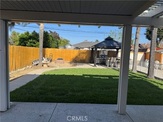 Building Photo - 12871 Russell Ave