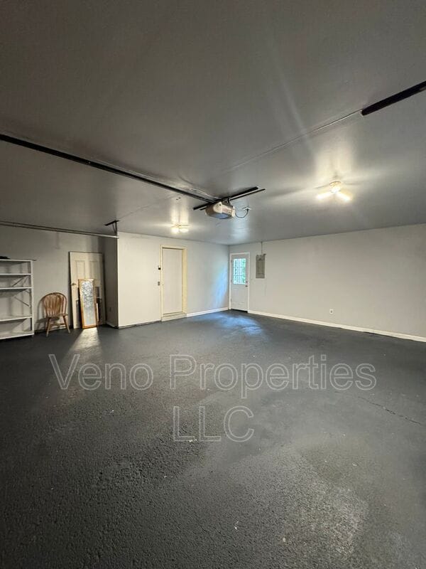 Building Photo - 17 Sand Spurrey Rd