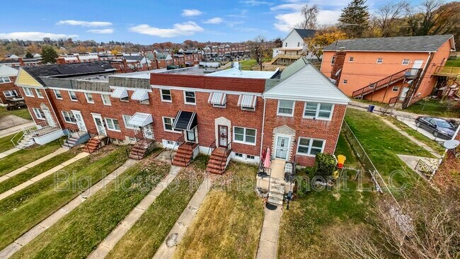 Building Photo - 4310 Roberton Ave