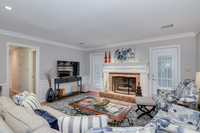 Building Photo - 2504 Pinebluff Ct