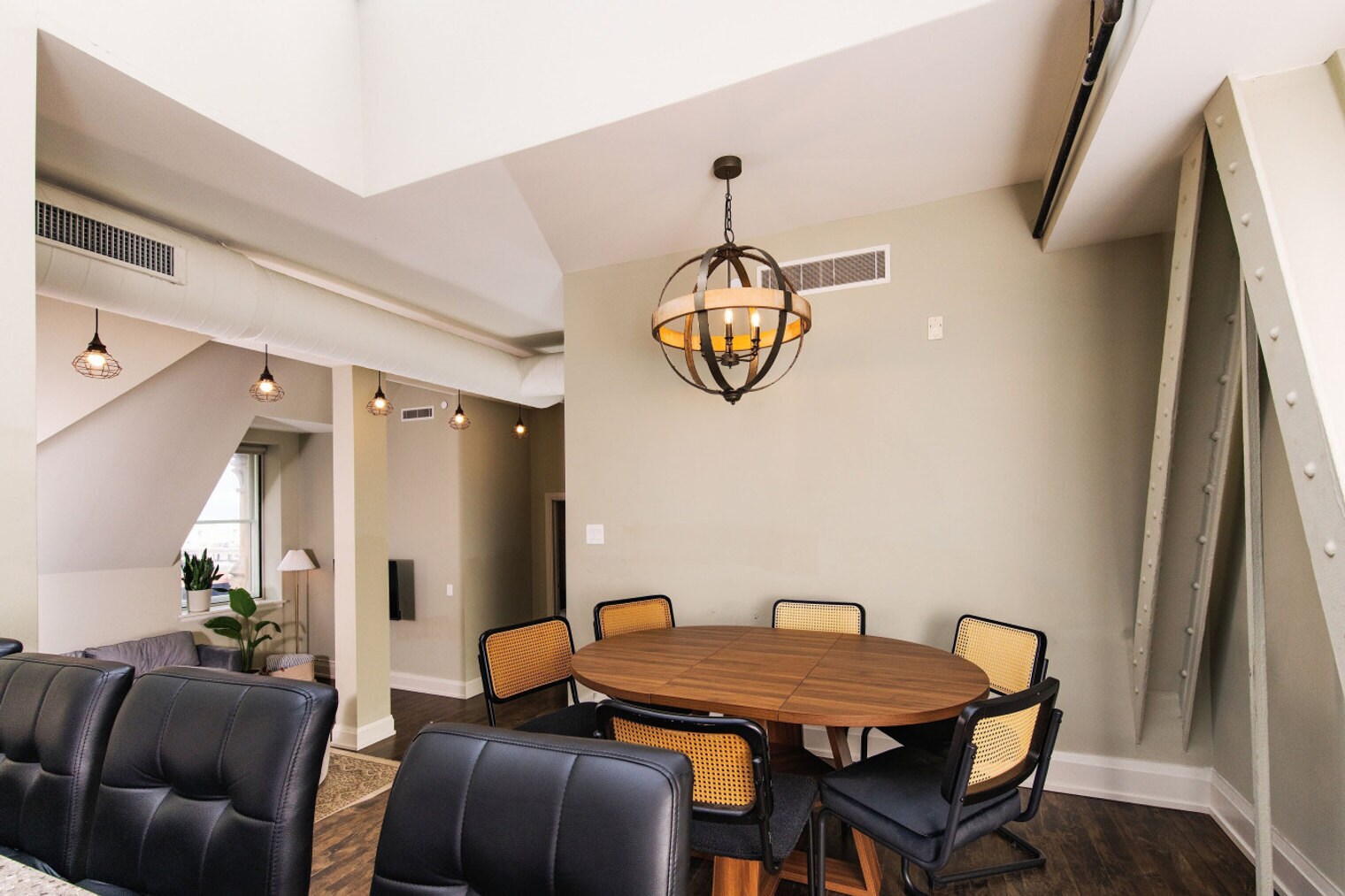 Building Photo - 225 E Michigan St