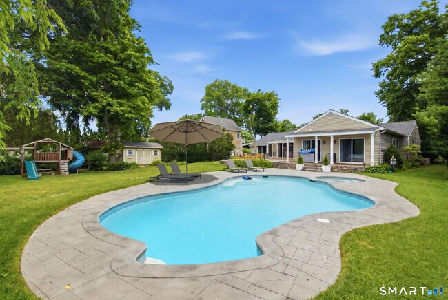 Building Photo - 58 Davenport Dr