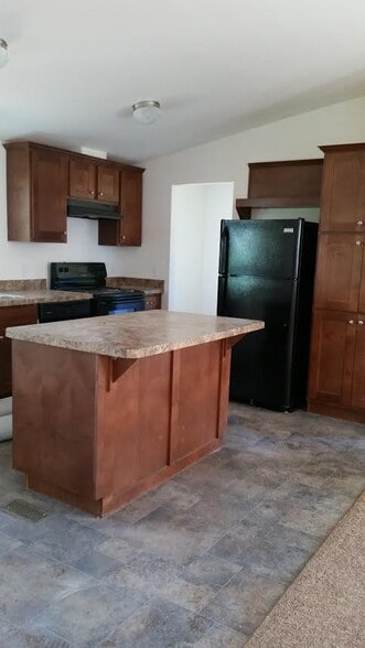 Kitchen - 267 Copper Crest Dr