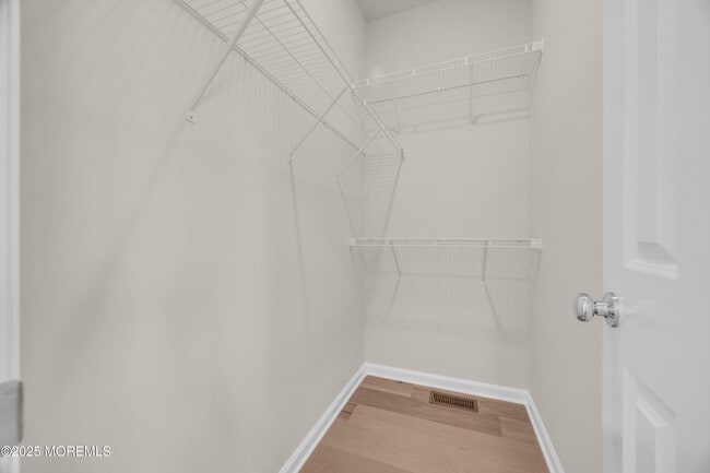 Building Photo - 16 Barton Ave