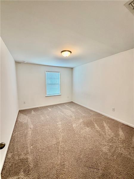 Building Photo - 215 Foxhill Dr
