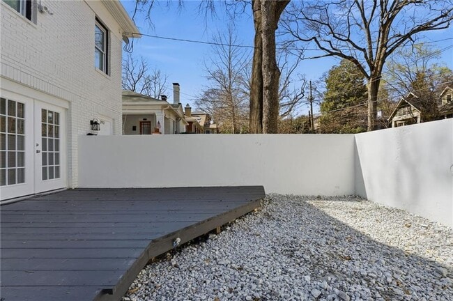 Building Photo - 395 8th St NE