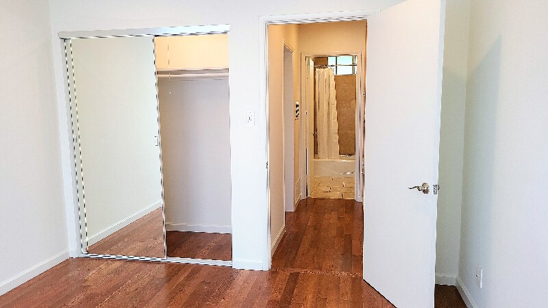 Building Photo - 2226 S Carmelina Ave