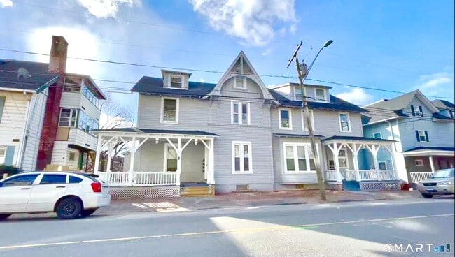 Building Photo - 125 Hillside Ave