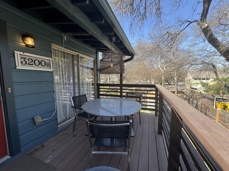 Building Photo - 2806 Rae Dell Ave