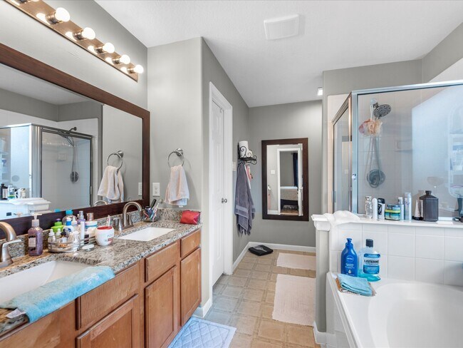 Building Photo - 19527 Billineys Park Dr