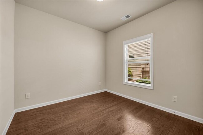 Building Photo - 559 Myrtle Trace Ln