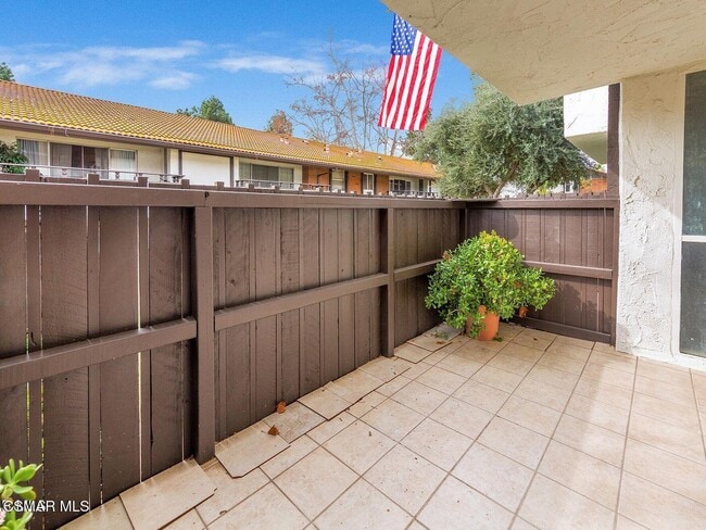 Building Photo - 31550 Agoura Rd
