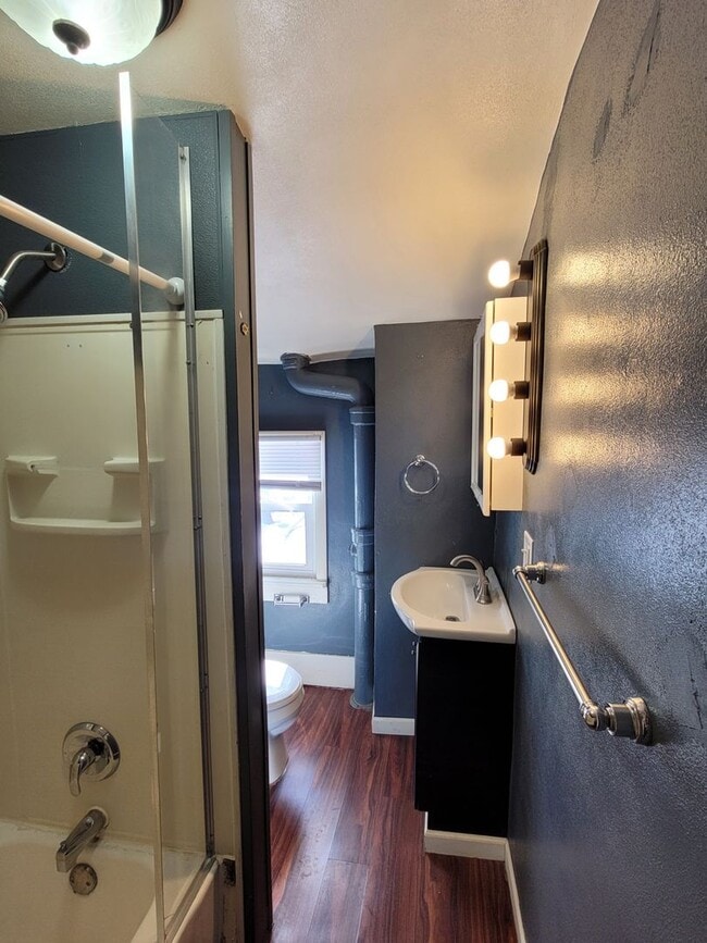 Building Photo - pp1620