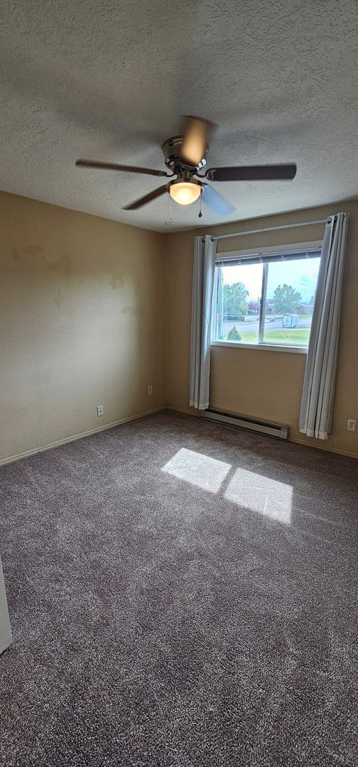 Building Photo - 2 Bed 1 Bath Home Available in Heart of Be...