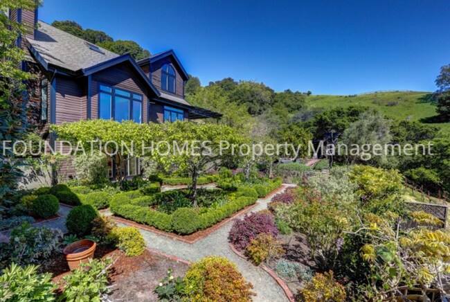 Building Photo - 62 Miwok Dr