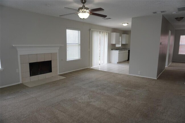 Building Photo - 7020 Glenshire Dr